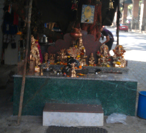 Idol Temple, Santacruz Station Road 