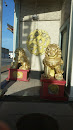 Golden Temple Guardian Statues