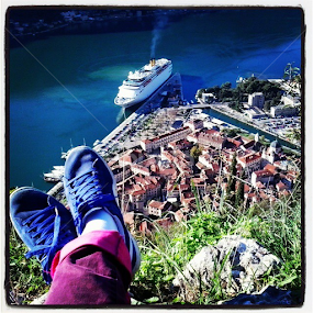 I have the world at my feet! by Ruxandra Palade - Landscapes Travel