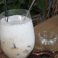 Uzna Omom 杏桃鬆餅屋(中壢大江店)