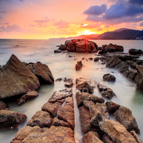 sunset teluk bayu ( pulau pinang ) by Farhan Fuad Yusof - Landscapes Beaches