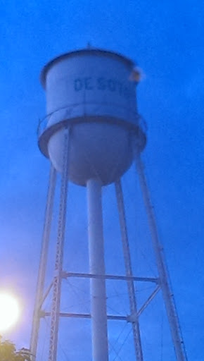 The De Soto Watertower