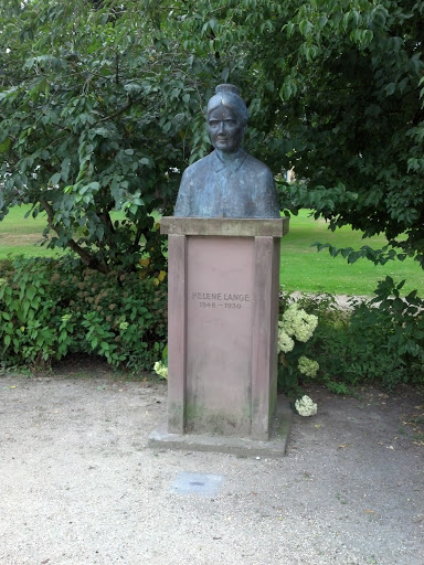 Helene Lange Statue