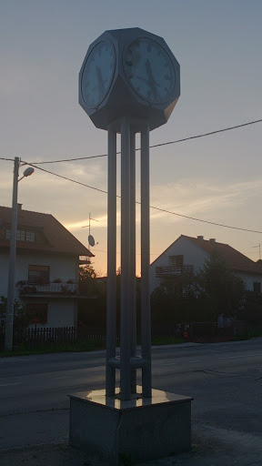 Clock Lučko
