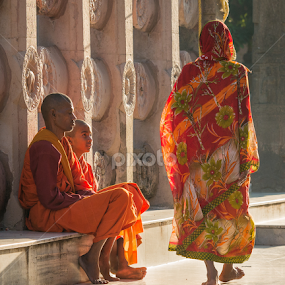 Morning Worship by Tim Pryce - People Street & Candids