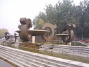 龙湖东门雕塑