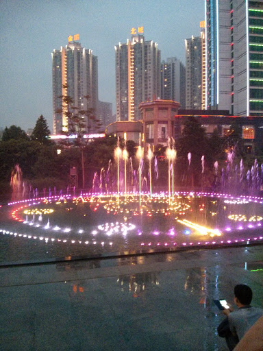 步步 Fountain