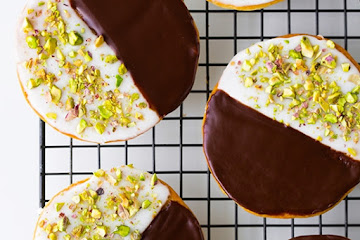 Black and White Cookies {with Pistachios}