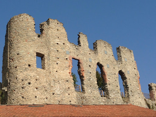 Castello di Rocca Canavese