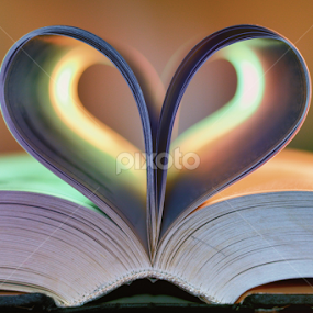 Happy valentines day by Nizam Akanjee - Artistic Objects Other Objects