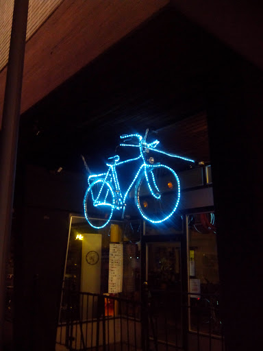 Leuchtfahrrad Am Hornet Bike Shop