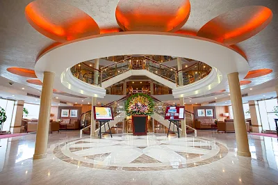 The marble floors, crystal chandeliers and soaring five-story atrium should make a good first impression when you arrive for your sailing on Viking Emerald. 