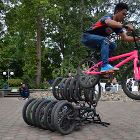 pink jumper by Arri Alkatiri - Sports & Fitness Cycling