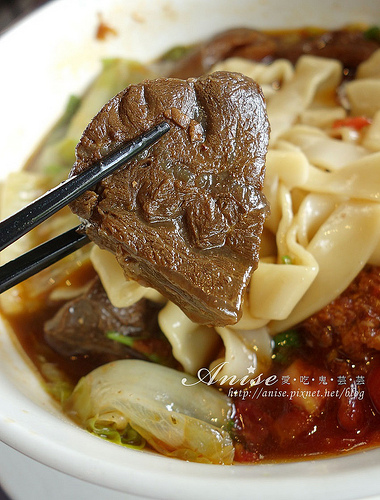 18 cafe，傳說中厲害的夜店牛肉麵