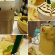 R9 Café 蜜糖吐司、鬆餅專賣店(桃園店)