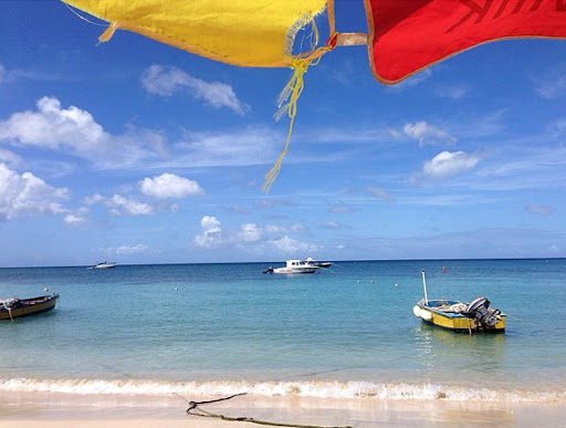 caribbean-sea-grenada - Boats in a bay in Grenada.