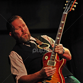 by Kevin Callahan - People Musicians & Entertainers
