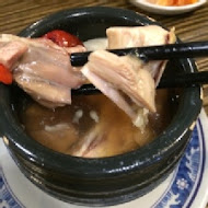 盛園絲瓜小籠湯包