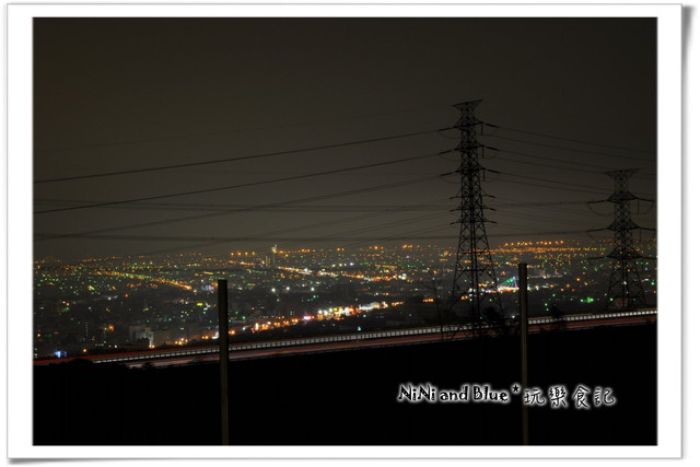 踩到X...靜宜大學附近的"鳥居咖啡夜景"
