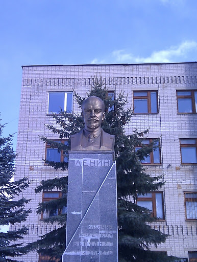 V.I.Lenin Monument