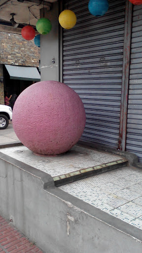 Inaka Giant Ball 