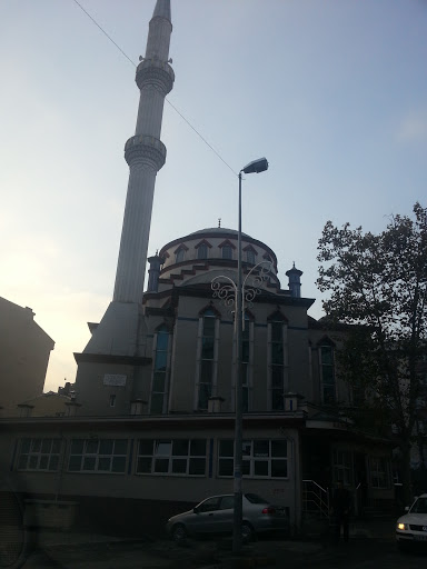 Sarıgöl Camii