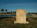 Monumento Al Lago