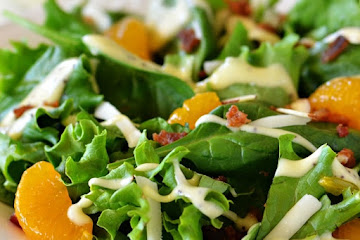 Spinach Salad with Bacon, Almonds and Oranges