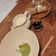 Uzna Omom 杏桃鬆餅屋(中壢大江店)