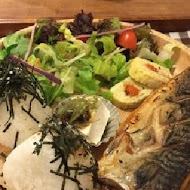 日日村咖啡食堂