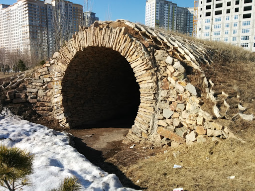 Pyramid Park Stone Tunnel