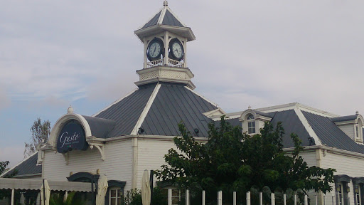 La tour de l'horloge de Blue Mansion