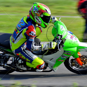 FRT BTKS rider Dekgus by Devid Panjaitan - Sports & Fitness Motorsports