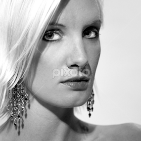 B & W by Barry Shurchin - Black & White Portraits & People