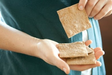 Quick Whole Wheat and Rye Crackers