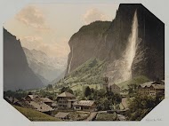 Gezicht op de Staubbachwaterval en de Jungfrau te Lauterbrunnen