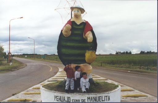 Estatua Manuelita