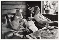 Riet en Berry Tol en de hond Boy: kijken naar de finale van het wereldkampioenschap voetbal in Spanje tussen Duitsland en Italië