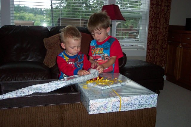 [Brady's 2nd Birthday (25)[2].jpg]