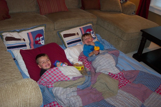 [First Sleep Over With Dylan 8-07[2].jpg]