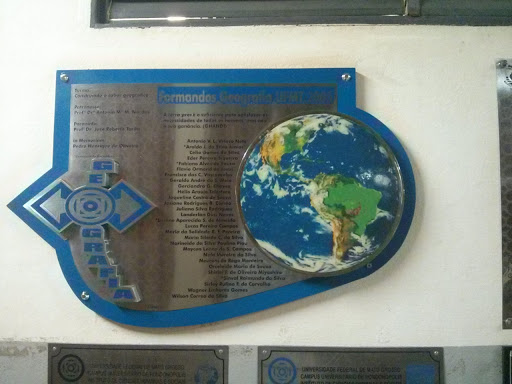 Placa Dos Formandos De Geografia 2005
