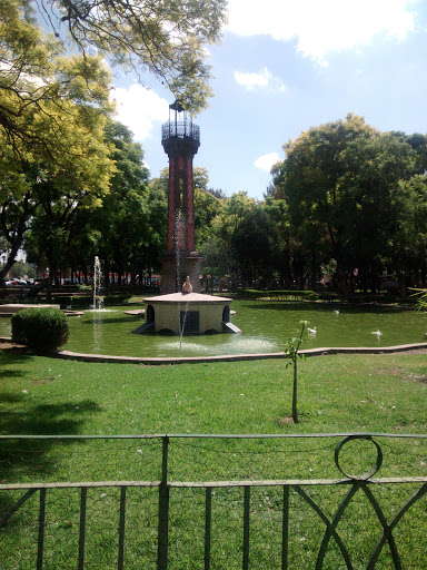 Torre Del Agua En La Alameda