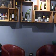 Le Zinc 洛 Café & Bar