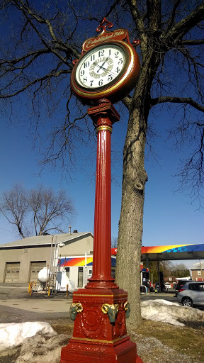 Schoellkopfs Town Clock