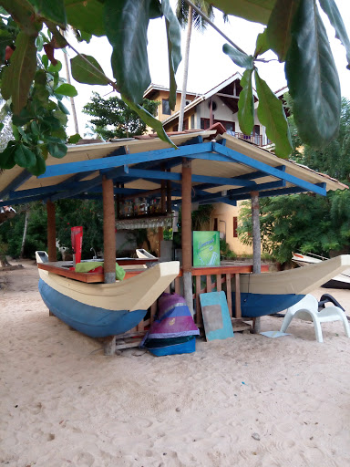 Catamaran Bar