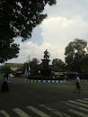Warok Tuek Statue
