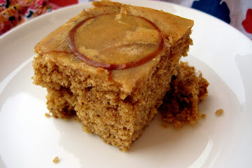 Applesauce Buttermilk Spice Cake