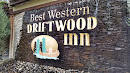 Best Western Driftwood Inn, Waterfall Sign