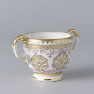 Bekerhouder, veelkleurig beschilderd met chinoiserieën