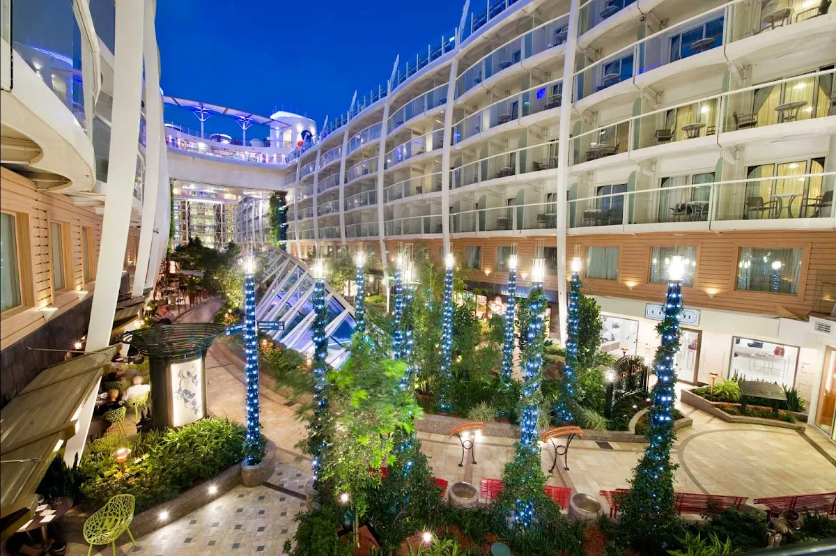 Royal-Caribbean-Central-Park - Central Park, the size of a football field, is a meandering garden filled with plants and walkways. Take a stroll or check out the shops and restaurants along the way on your Allure of the Seas cruise.